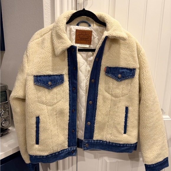 Levi's Jackets & Blazers - Levi's Premium Cream and Blue Jacket with Sherpa